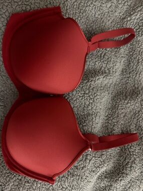 Everyday Smooth Molded Red T-Shirt Bra